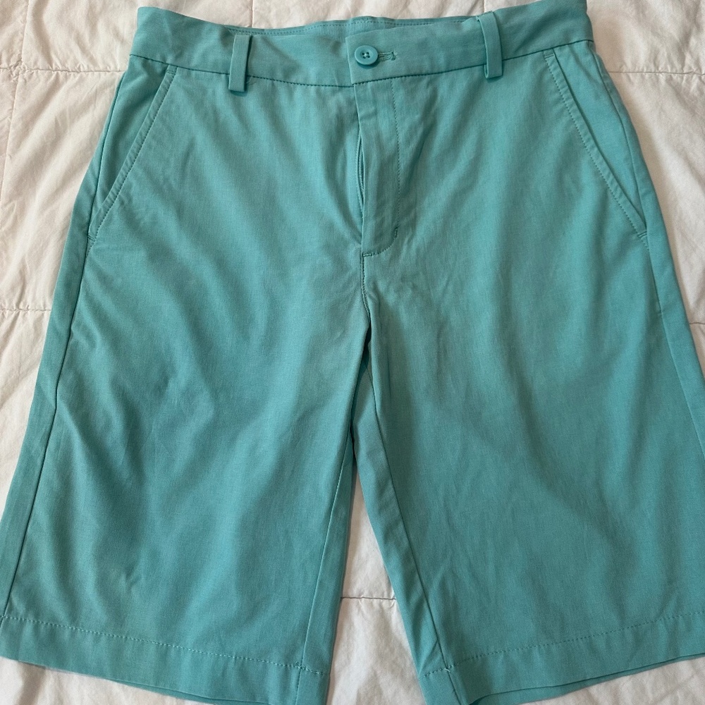 Vineyard Vines Boys Performance shorts size 16